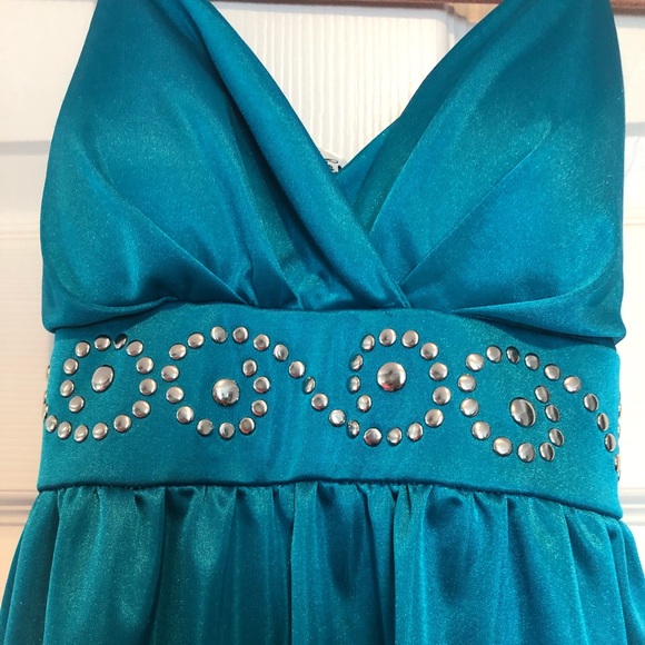 Gorgeous blue tank 😊 - Picture 7 of 7